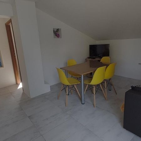 Apartman Tea Karlobag Kültér fotó