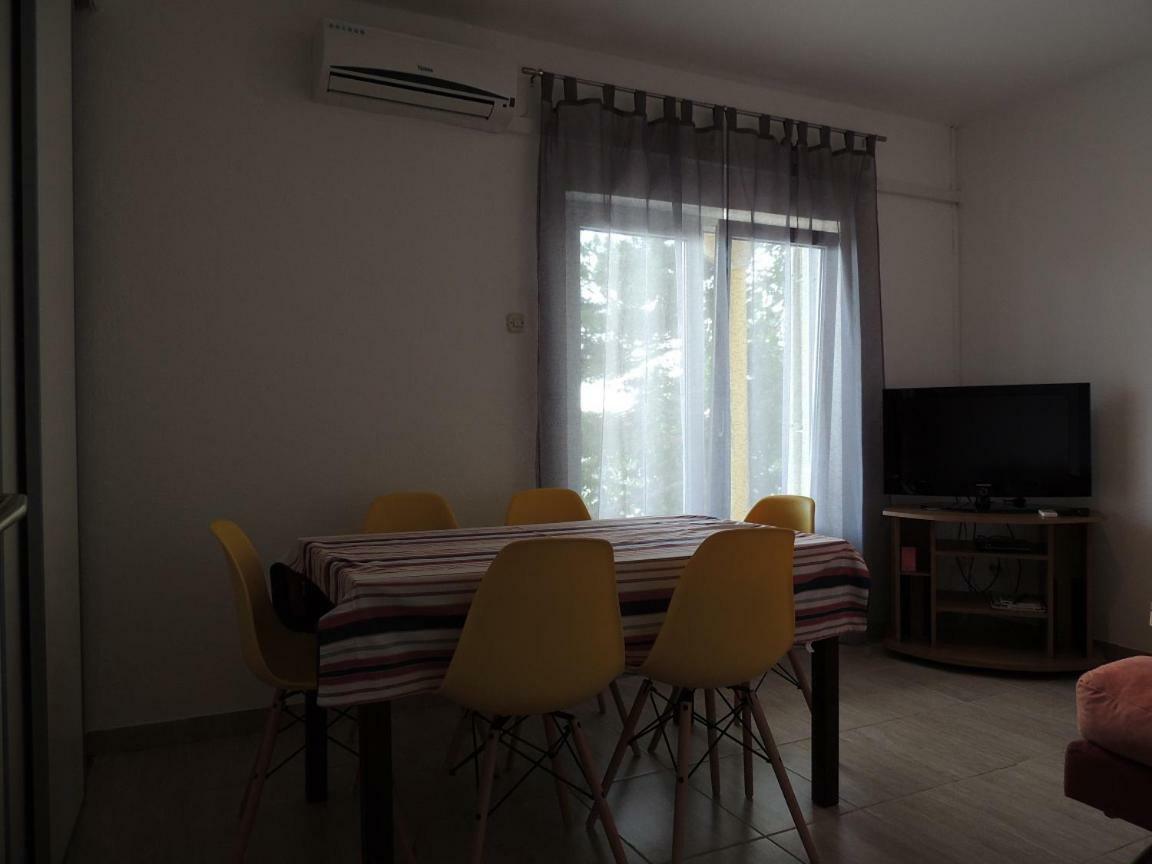 Apartman Tea Karlobag Kültér fotó