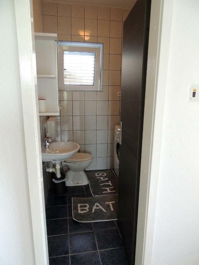 Apartman Tea Karlobag Kültér fotó