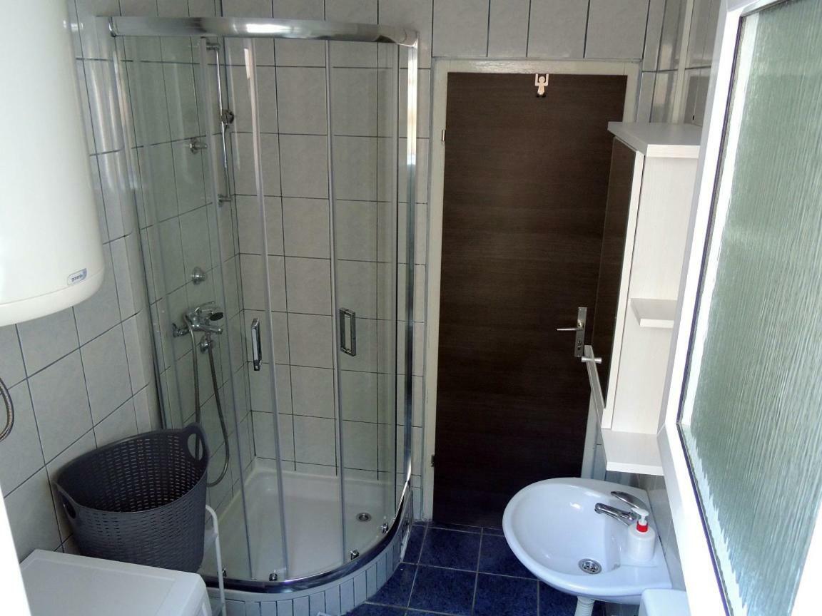 Apartman Tea Karlobag Kültér fotó