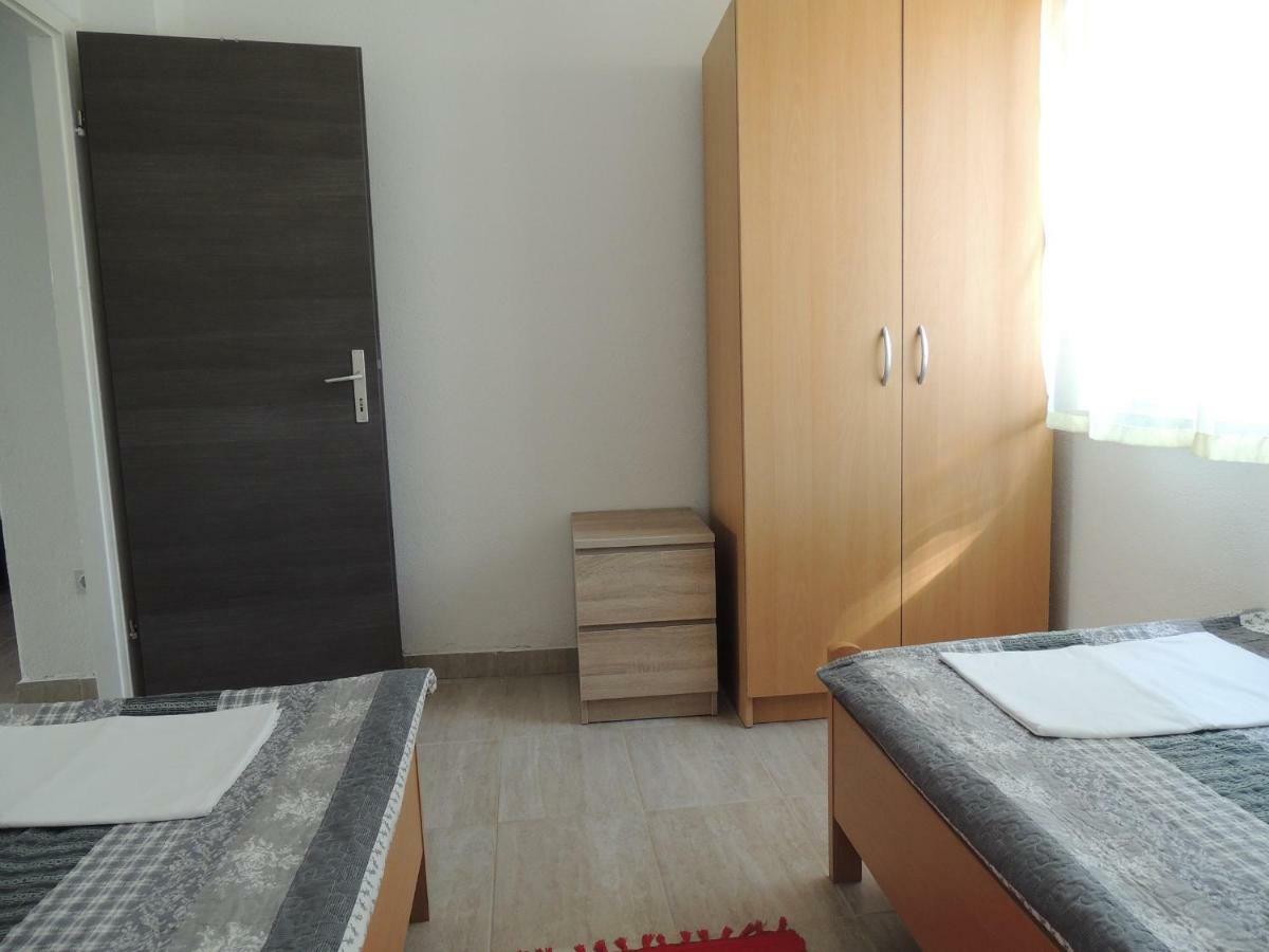 Apartman Tea Karlobag Kültér fotó