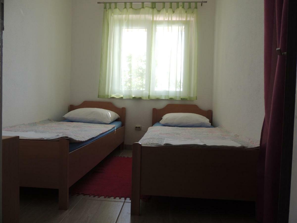 Apartman Tea Karlobag Kültér fotó